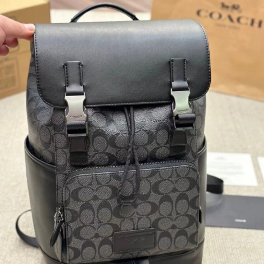 COACH backpack - Picture 9 of 10